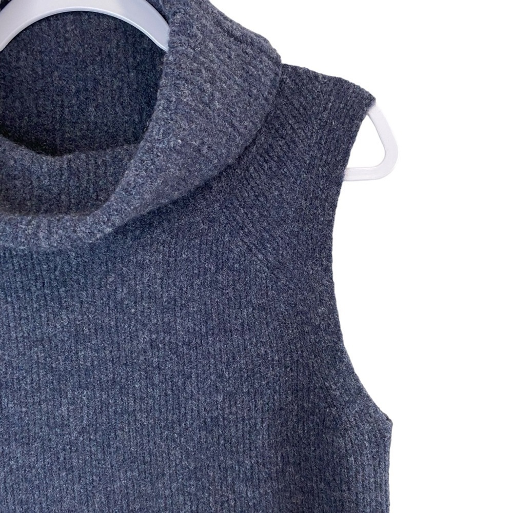 Aritzia - Community Blue Wool Blend Sleeveless Sweater - Size S-M - Picture 4 of 8